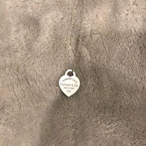 Single heart tag pendant.